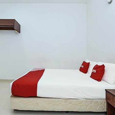 OYO 275 Senyum Inn Pantai Cenang  Exterior foto
