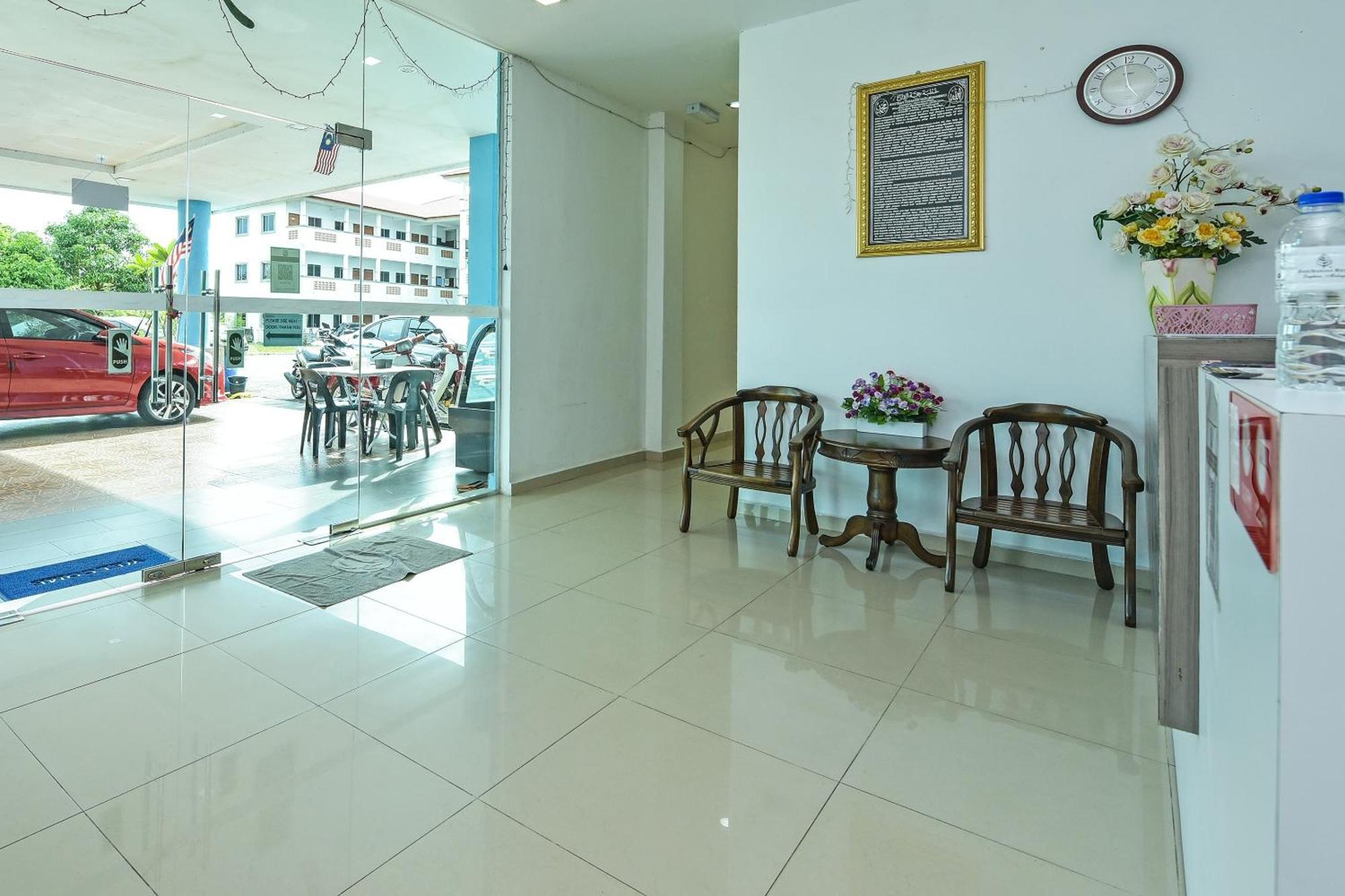 OYO 275 Senyum Inn Pantai Cenang  Exterior foto