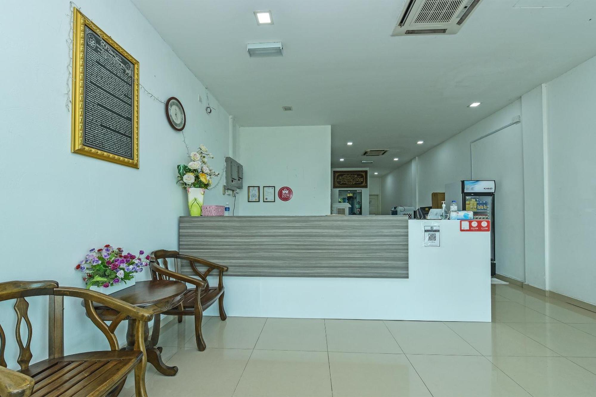 OYO 275 Senyum Inn Pantai Cenang  Exterior foto