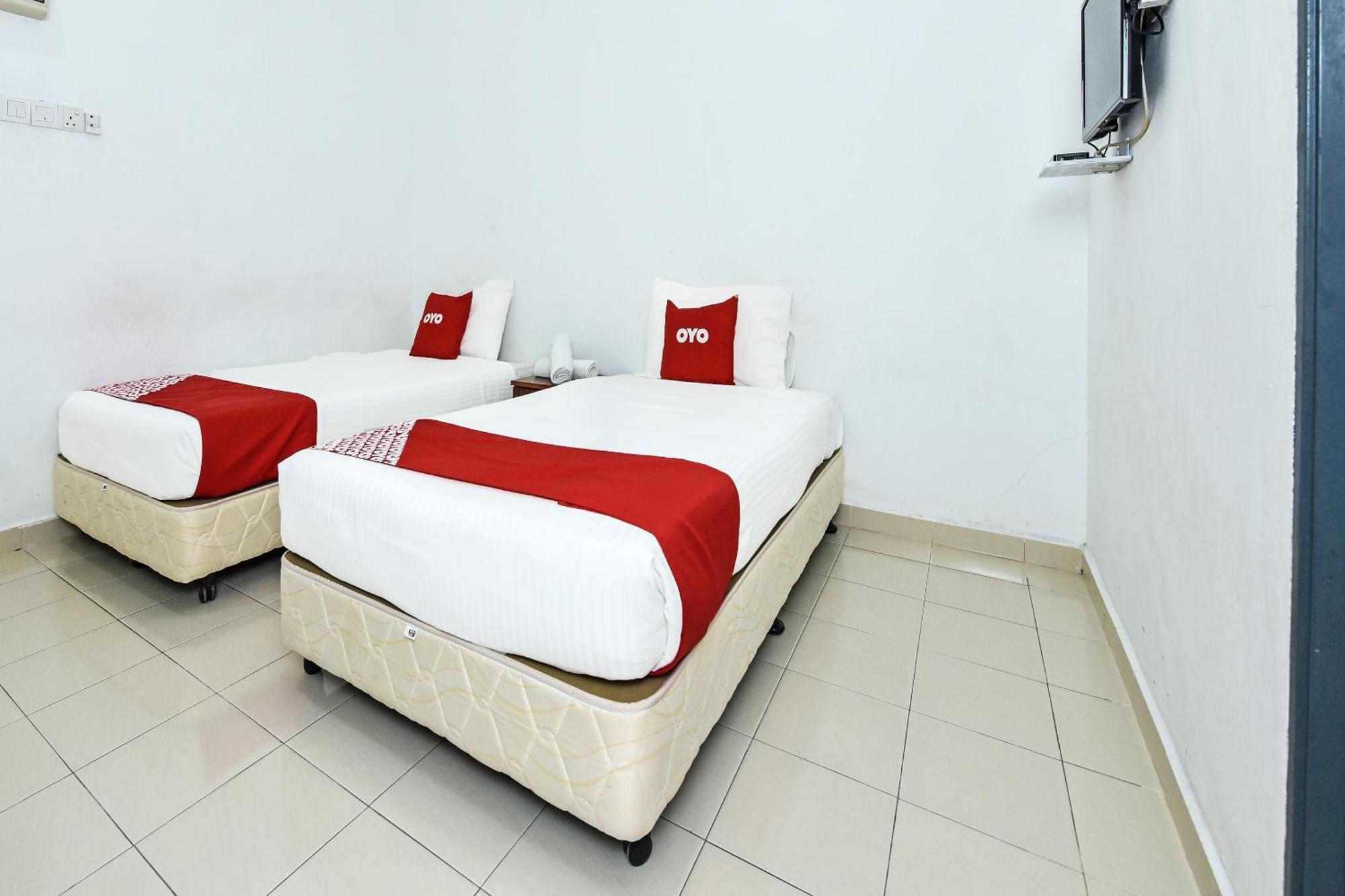 OYO 275 Senyum Inn Pantai Cenang  Exterior foto