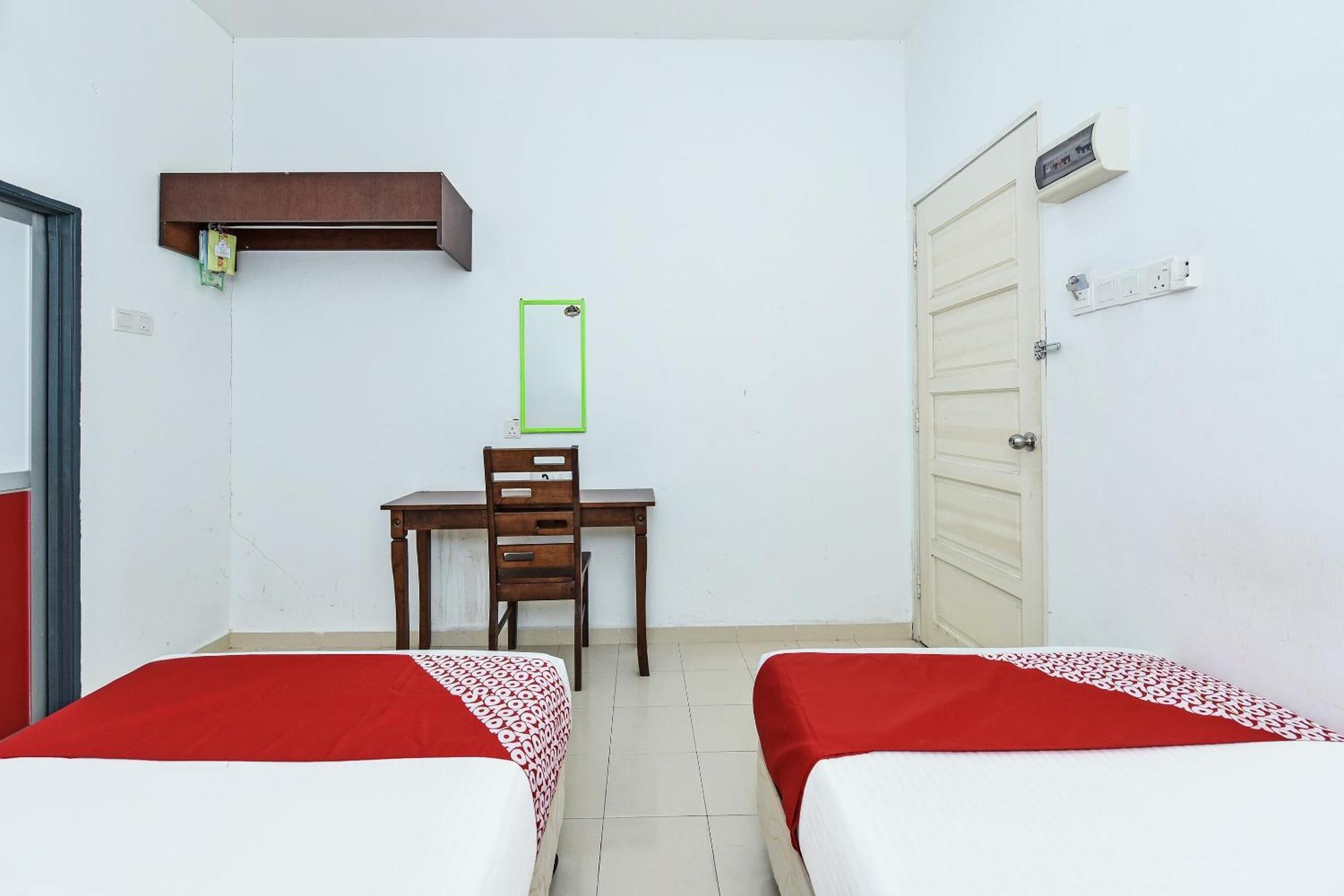 OYO 275 Senyum Inn Pantai Cenang  Exterior foto