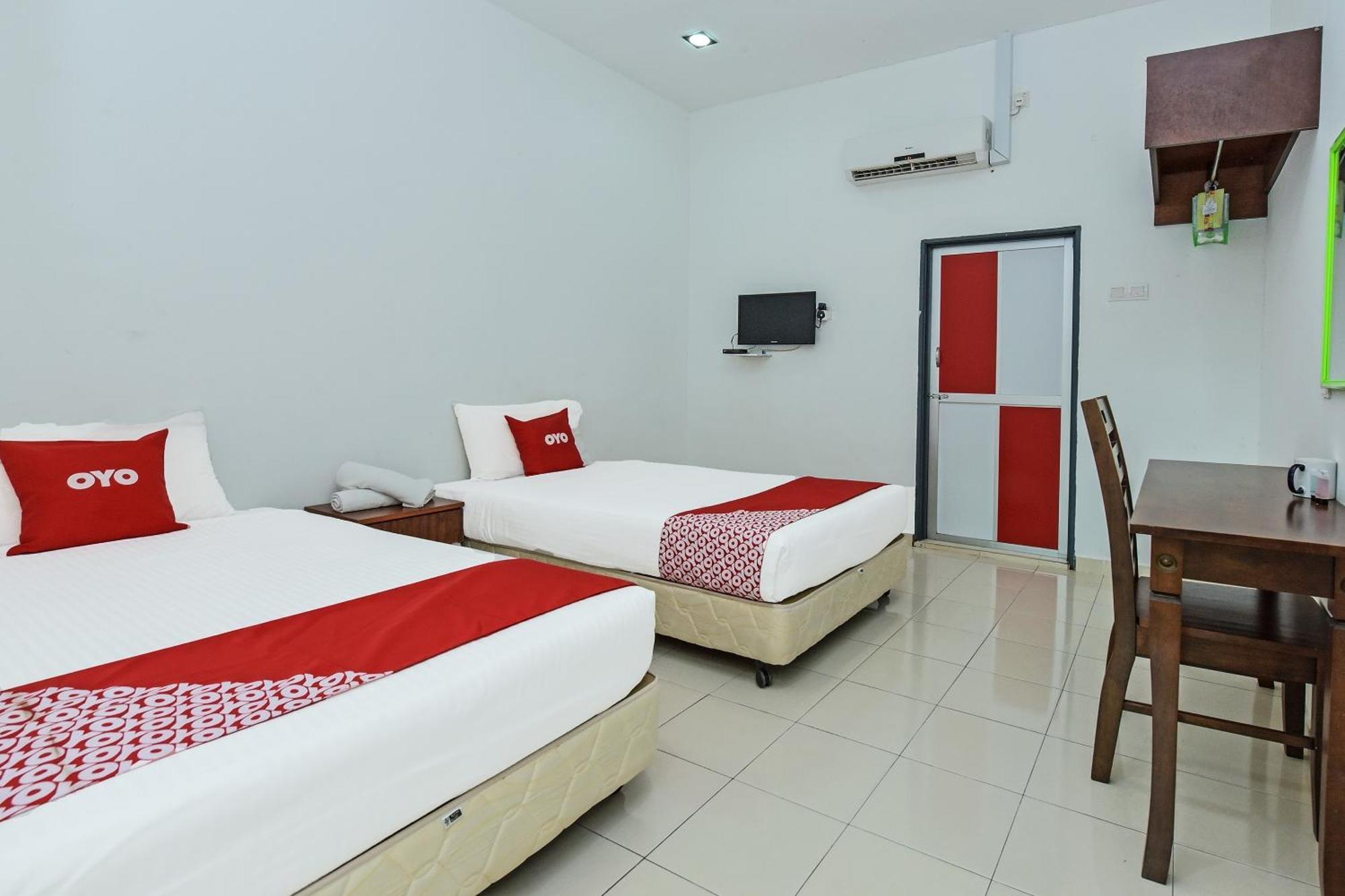 OYO 275 Senyum Inn Pantai Cenang  Exterior foto