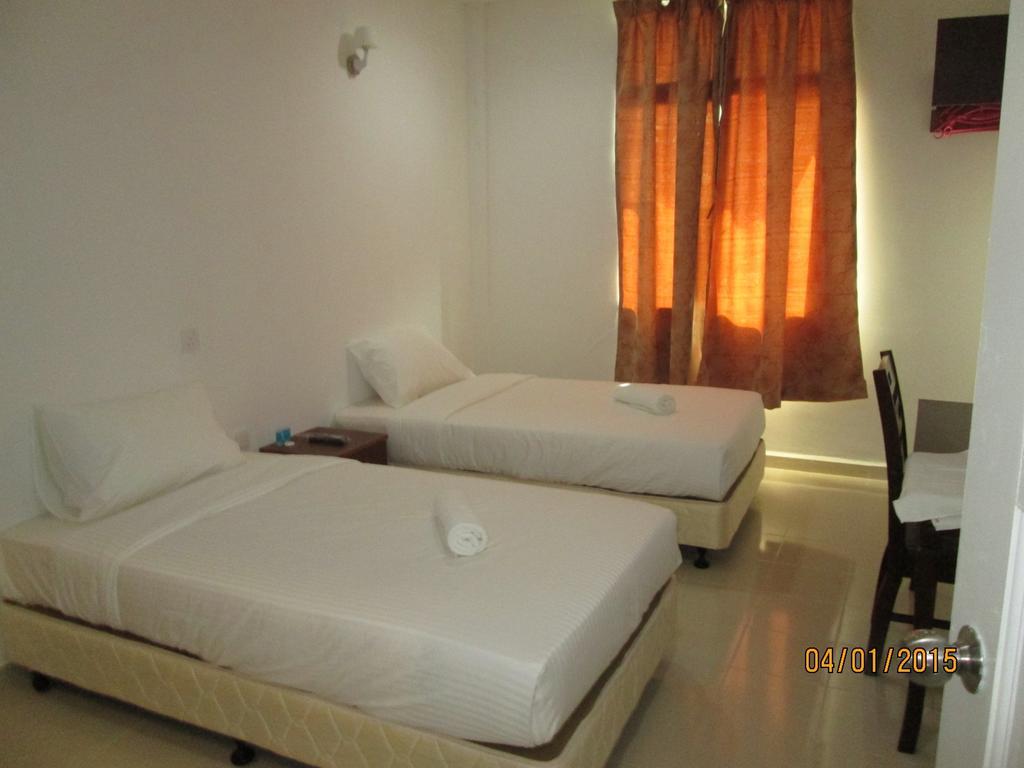 OYO 275 Senyum Inn Pantai Cenang  Exterior foto