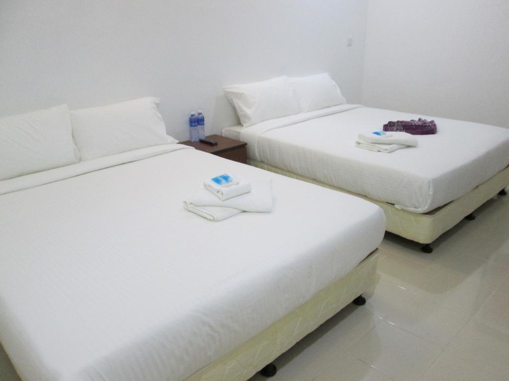 OYO 275 Senyum Inn Pantai Cenang  Exterior foto